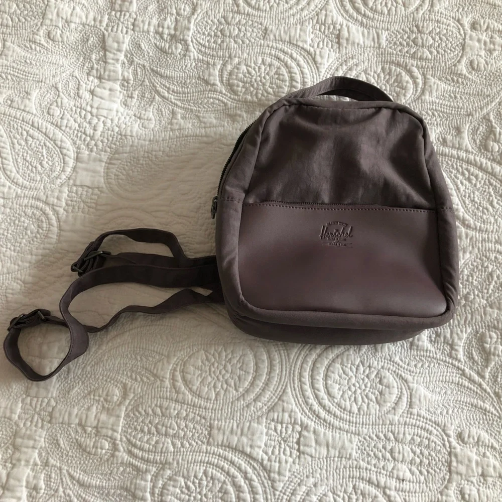 Hershel mini Orion backpack - Picture 2 of 2